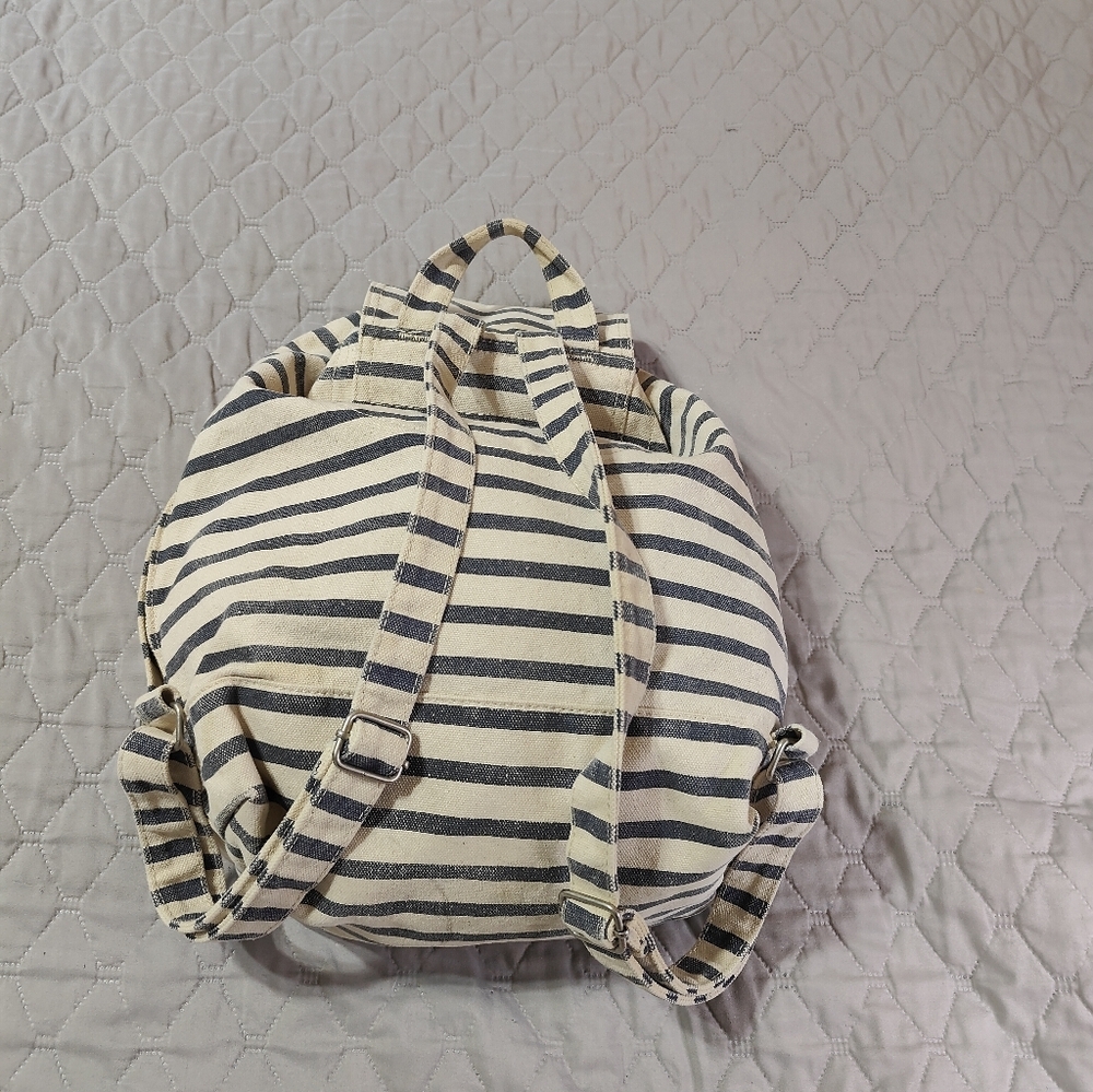 Baggu Striped Canvas Drawstring Backpack - image 3